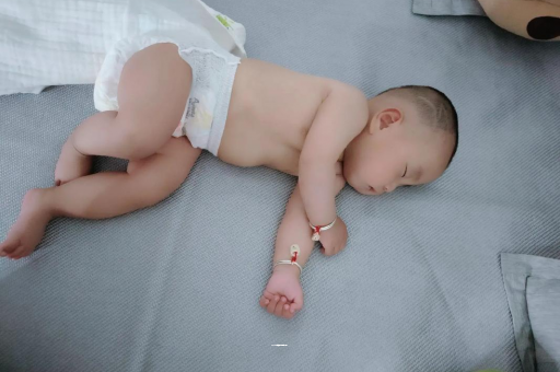 辽源宝宝积食发烧怎么处理